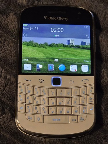 Blackberry bold 9900 - bold,